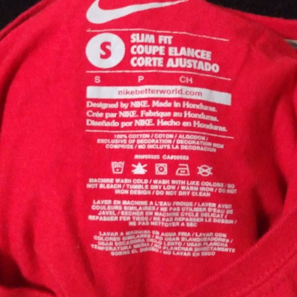 Nike - Picture 2 of 4